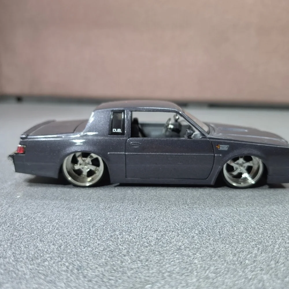 Jada Toys DUB City 1987 Buick Grand National 1/24 Custom Diecast Car